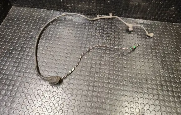 Seat Alhambra (Mk2) Rear ABS sensor wiring 7N0927904H