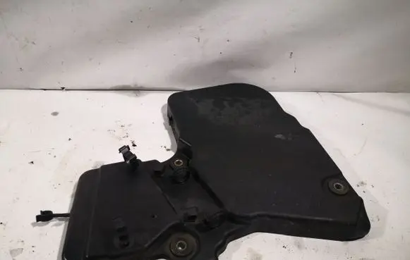 Volkswagen Touareg I Fuse box cover 070109905A