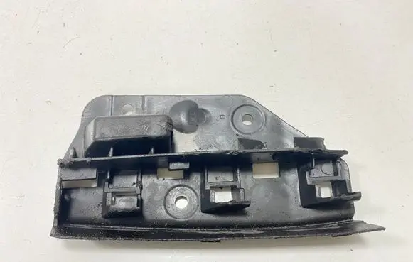 Volkswagen Eos Front bumper mounting bracket 1Q0807050A