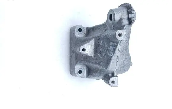 Mercedes-Benz GLS X166 Engine mounting bracket A6422236304