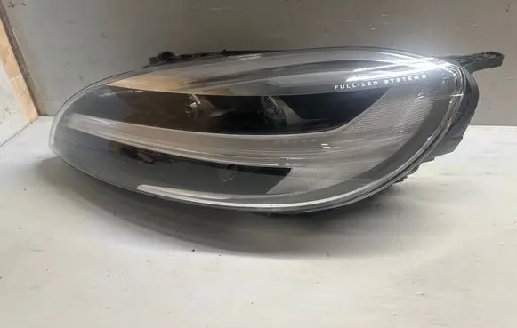 Volvo V40 Headlight/headlamp 32228483