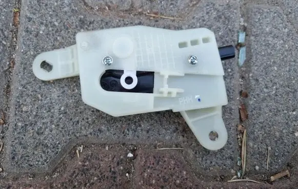 KIA Xceed Fuel tank cap lock 