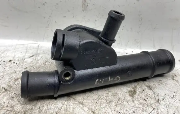 Volkswagen Golf IV Engine coolant pipe/hose 038121133