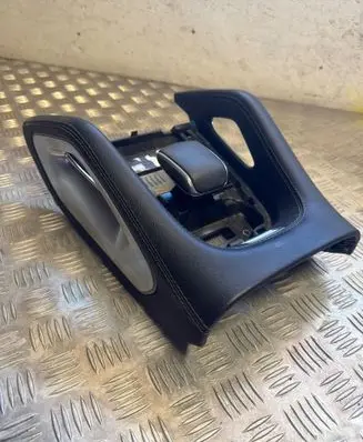 Mercedes-Benz GLE W167 Other center console (tunnel) element 1358264