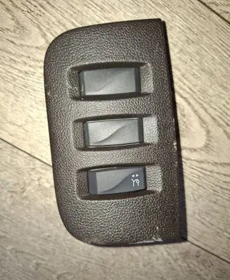 Renault Espace V (RFC) Tailgate opening switch 251631132R 1350873X 49584