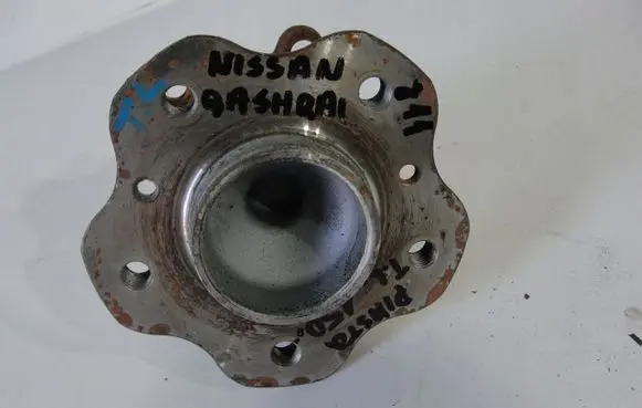 Nissan Qashqai Front wheel hub