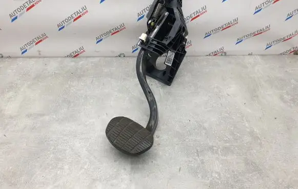 BMW X1 F48 F49 Brake pedal 6856596 6860675