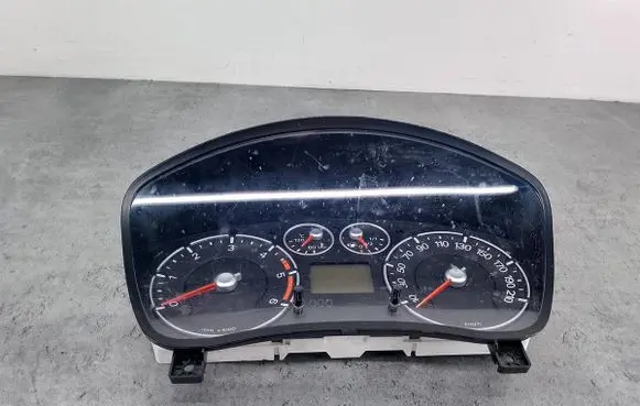 Speedometer (instrument cluster)
