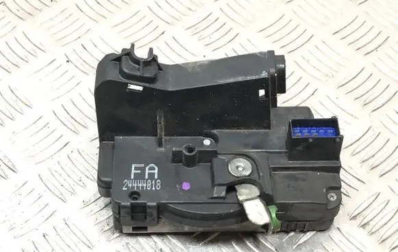 Opel Zafira A Front door lock 24444018