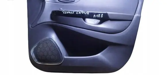 Renault Captur Front door card panel trim
