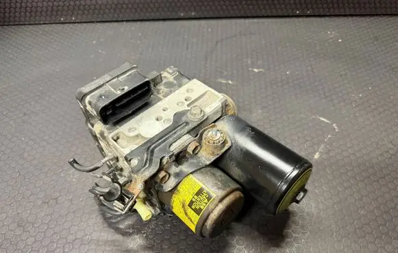 Lexus RX 330 - 350 - 400H ABS Pump 4451048060 10E292001