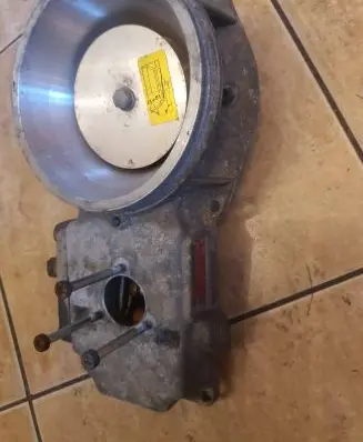 Audi 100 200 5000 C3 Fuel distributor 0438121085