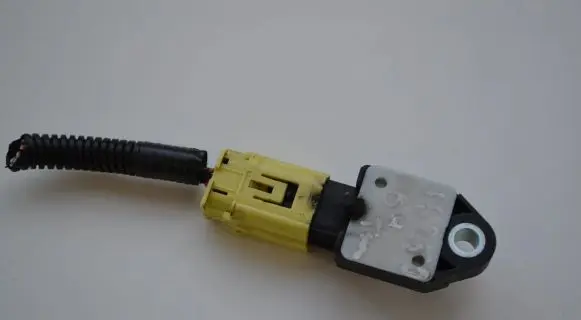 Lexus IS 220D-250-350 Airbag deployment crash/impact sensor 898310W040