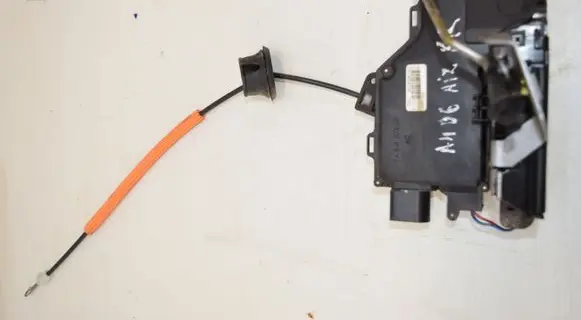 Audi A4 S4 B6 8E 8H Rear door lock 8E0839015C