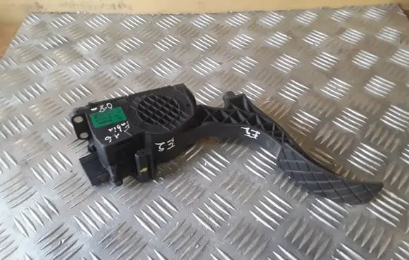 Skoda Fabia Mk2 (5J) Accelerator throttle pedal 0280755063 6Q1721503F