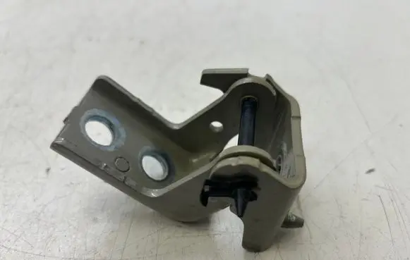 Citroen C3 Rear door lower hinge