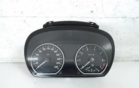 Speedometer (instrument cluster)