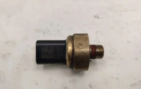 Ram 1500 Oil pressure sensor 68334877AA