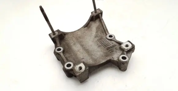 Chrysler Grand Voyager V A/C compressor mount bracket 90513199F
