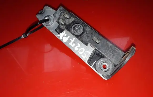 Audi A8 S8 D4 4H Fender mounting bracket 4H0853913C 93419