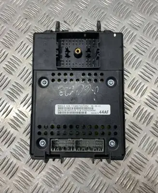 Jeep Grand Cherokee (WJ) Fuse module P56042944AF 04831433AA 518722103