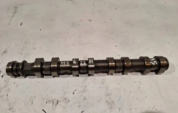 Opel Astra J Camshaft 55562231