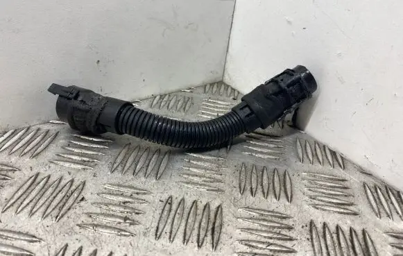 BMW 7 F01 F02 F03 F04 Breather hose/pipe 