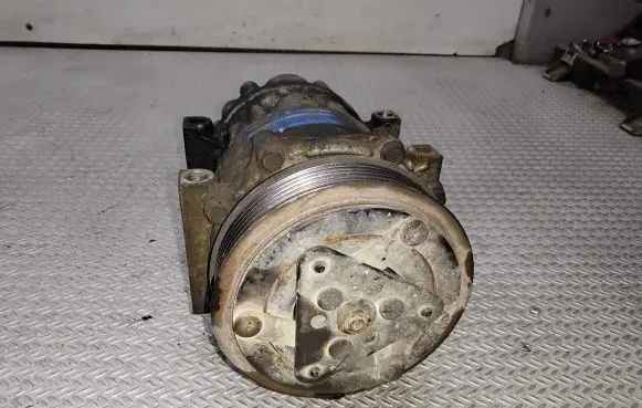 Volvo V50 Air conditioning (A/C) compressor (pump) 3M5H19D629HE SD7V16