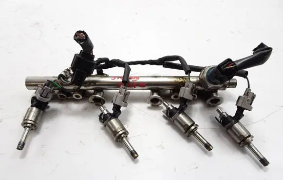 Nissan Qashqai Fuel main line pipe hqre