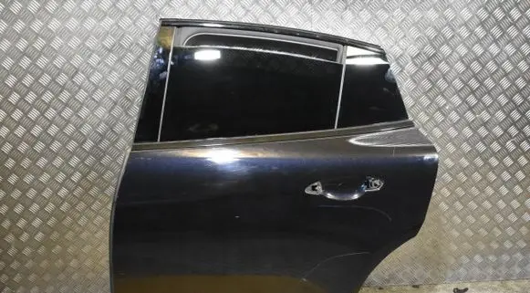 Porsche Panamera (971) Rear door D443