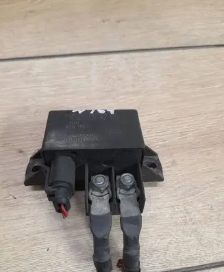 Mercedes-Benz E W211 Charging relay A0025426419