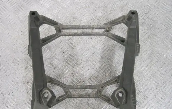 BMW 2 Active Tourer U06 Engine mount bracket 9446540