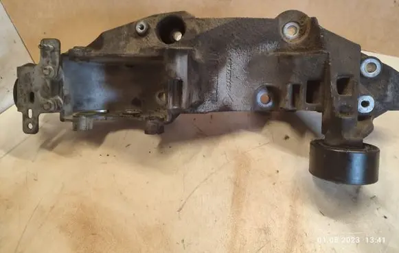 Generator/alternator bracket