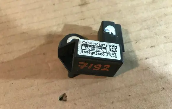 Citroen C6 Airbag deployment crash/impact sensor 9636982680 550903000