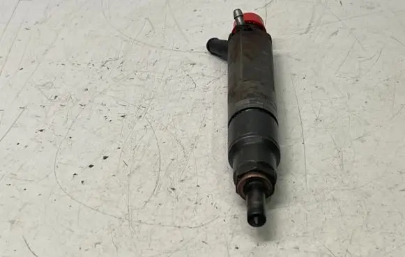 Volkswagen PASSAT B5 Fuel injector 028130201G