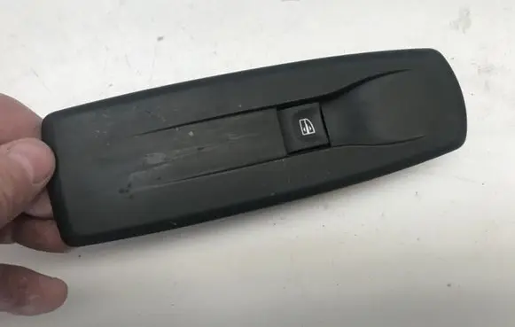 Renault Megane III Electric window control switch