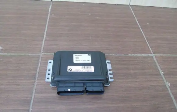 Mini One - Cooper R50 - 53 Engine control unit/module 752001901