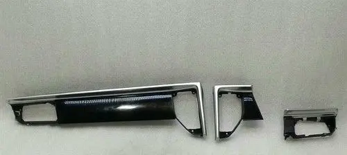 Porsche Macan (95B) Front door trim (molding) 95B857226AA