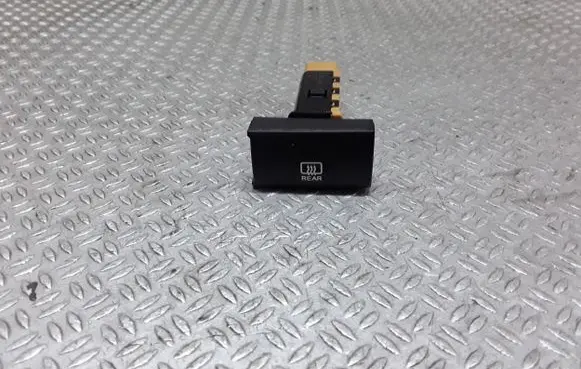 Hyundai Santa Fe Windscreen/window heater switch