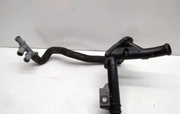 Nissan Juke I F15 Engine coolant pipe/hose 8200552604 2029223