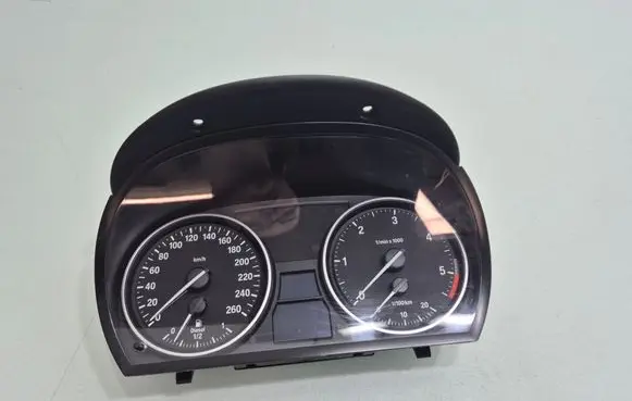BMW X1 E84 Speedometer (instrument cluster) 9220988