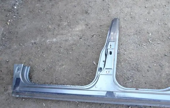 Nissan Qashqai+2 Sill