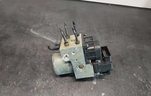 Audi A4 S4 B5 8D ABS Pump 8E0614111AB 0265216559 0273004281