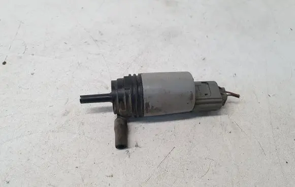 BMW 3 E92 E93 Windscreen/windshield washer pump 67126934159 23557610