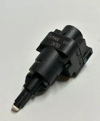 Volkswagen Touran I Brake pedal sensor switch 24763
