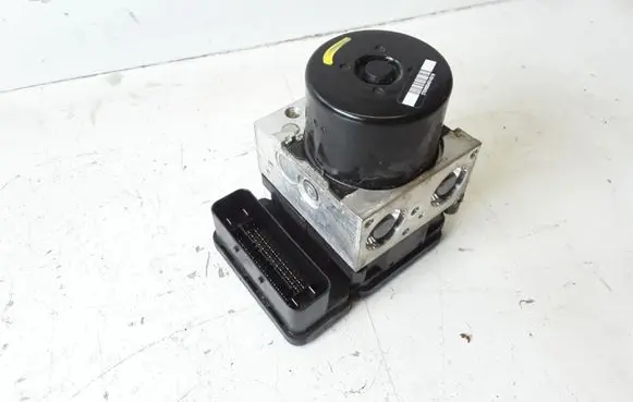 Volvo V60 ABS Pump 31329137 P31329137 27040834314319