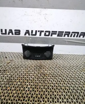 Hyundai i30 USB socket connector 96120A5000