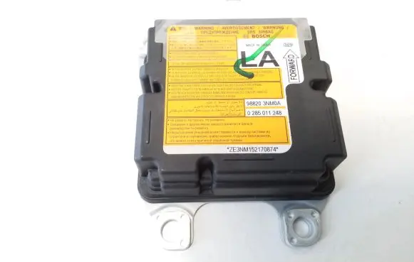 Nissan Leaf I (ZE0) Airbag control unit/module 988203NM0A 0285011248