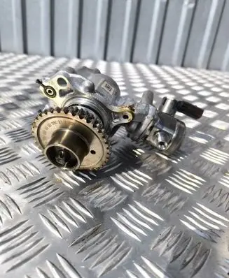 Mercedes-Benz GLS X167 Fuel injection high pressure pump A2560702600 A2560706400