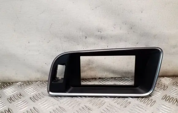 Audi Q5 SQ5 Radio/GPS head unit trim 8R2857186G